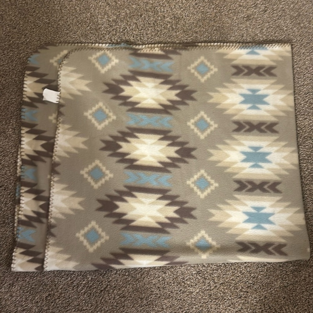 Soft Aztec Throw Blanket